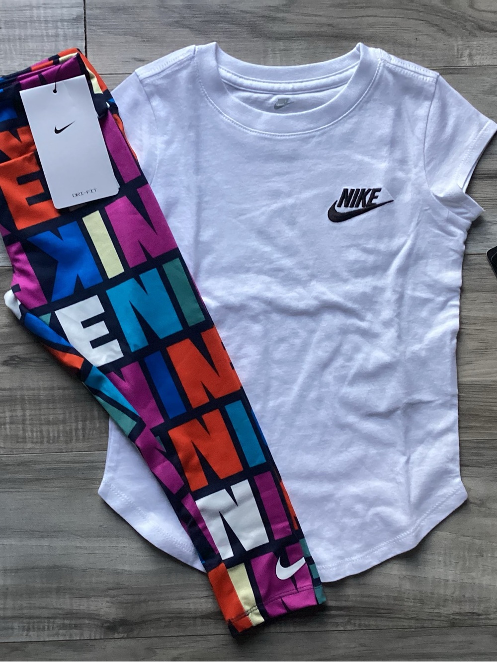 Nike tee & leggings outfit girls size 4(NWT) ~PRICE FIRM, NO OFFERS~